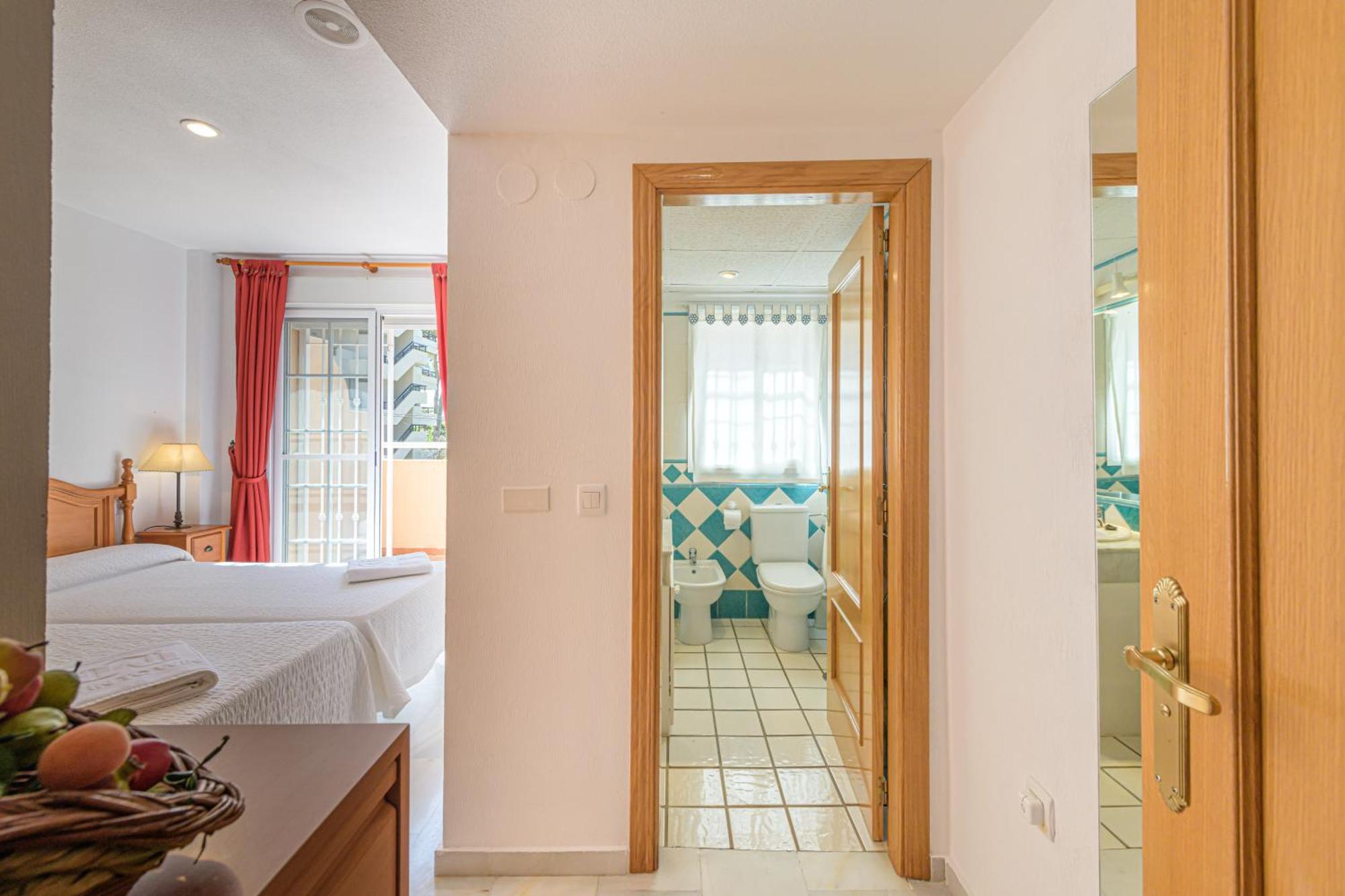 Vakantiehuis Wintowinrentals Very Close To The Beach, Pool & Free Parking *